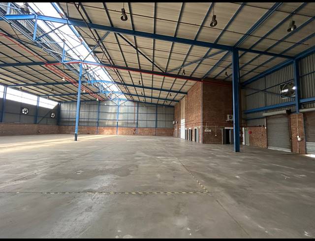 2,170M² WAREHOUSE TO LET IN SPARTAN